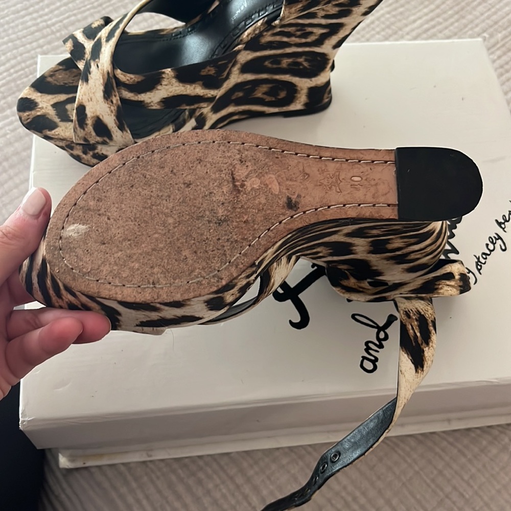 Worn once Alice and Olivia cheetah print heels - Picture 3 of 4